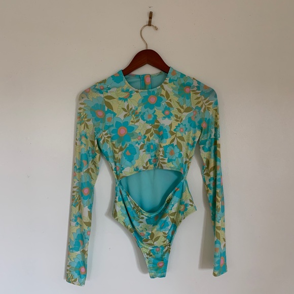 Billabong surf suit - Picture 2 of 3